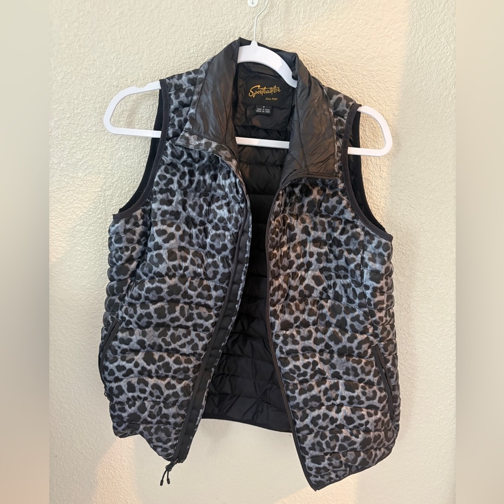 Sportscaster Medium Gray and Black Leopard Print Women’s Vest
